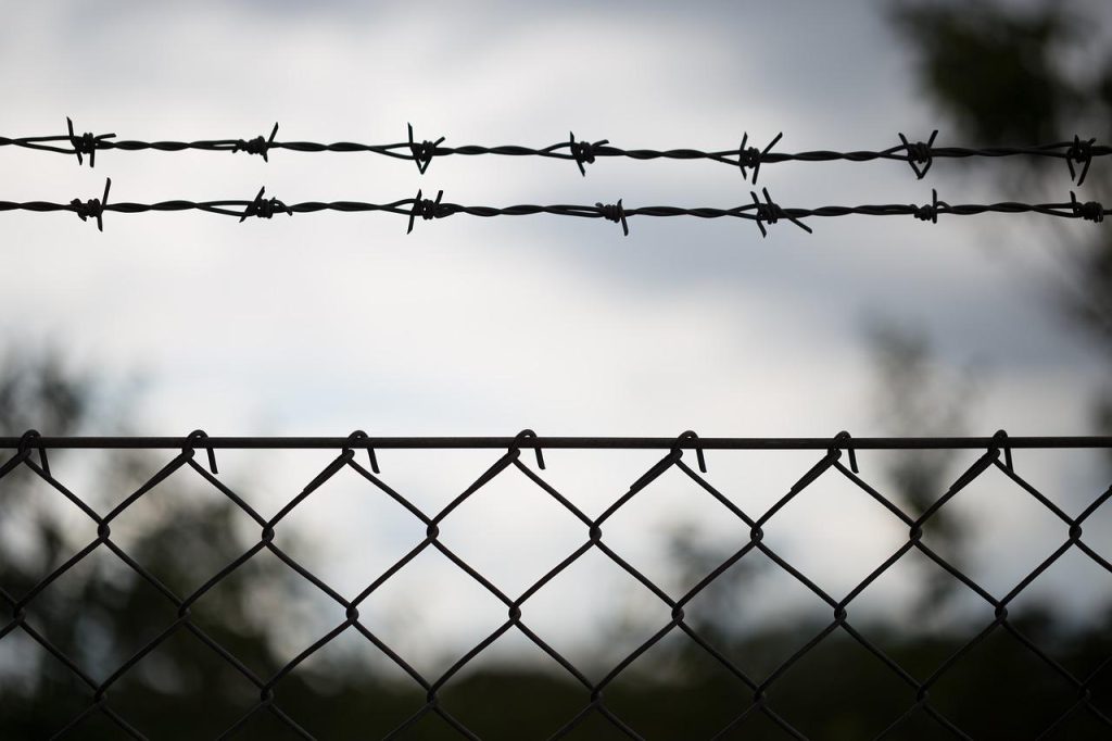barbwire, protected, no entry-1765900.jpg